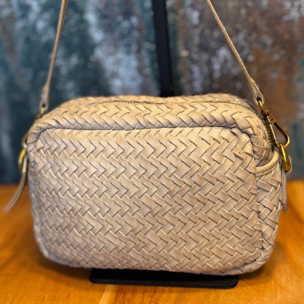 Madewell Transport Camera Bag: Woven Leather Edition (EUC) - Picture 6 of 14